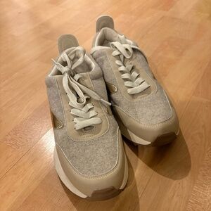 Women's Dolce Vita Sneakers Size 9.5